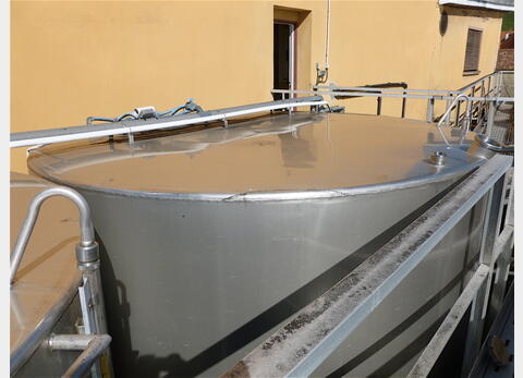 Cuve stockage INOX 316 sur socle Agroalimentaire Marque : PIERRE GUERIN