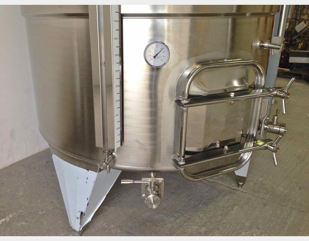 Cuve inox chapeau flottant - Volume de 2300 litres (23 hls)