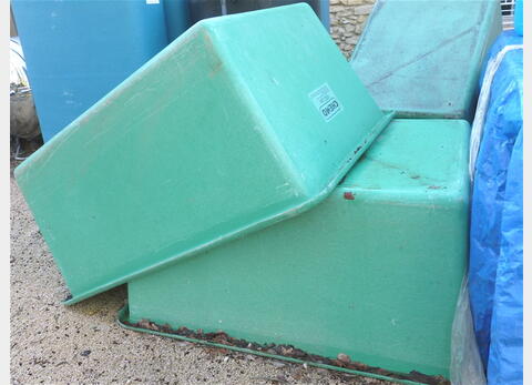 Bac Ch&eacute;mo polyester PFV Volume : 1500 litres (15 HL)