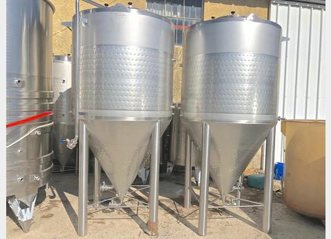 Cuve ferm&eacute;e sur pieds cylindro conique MATERIEL NEUF