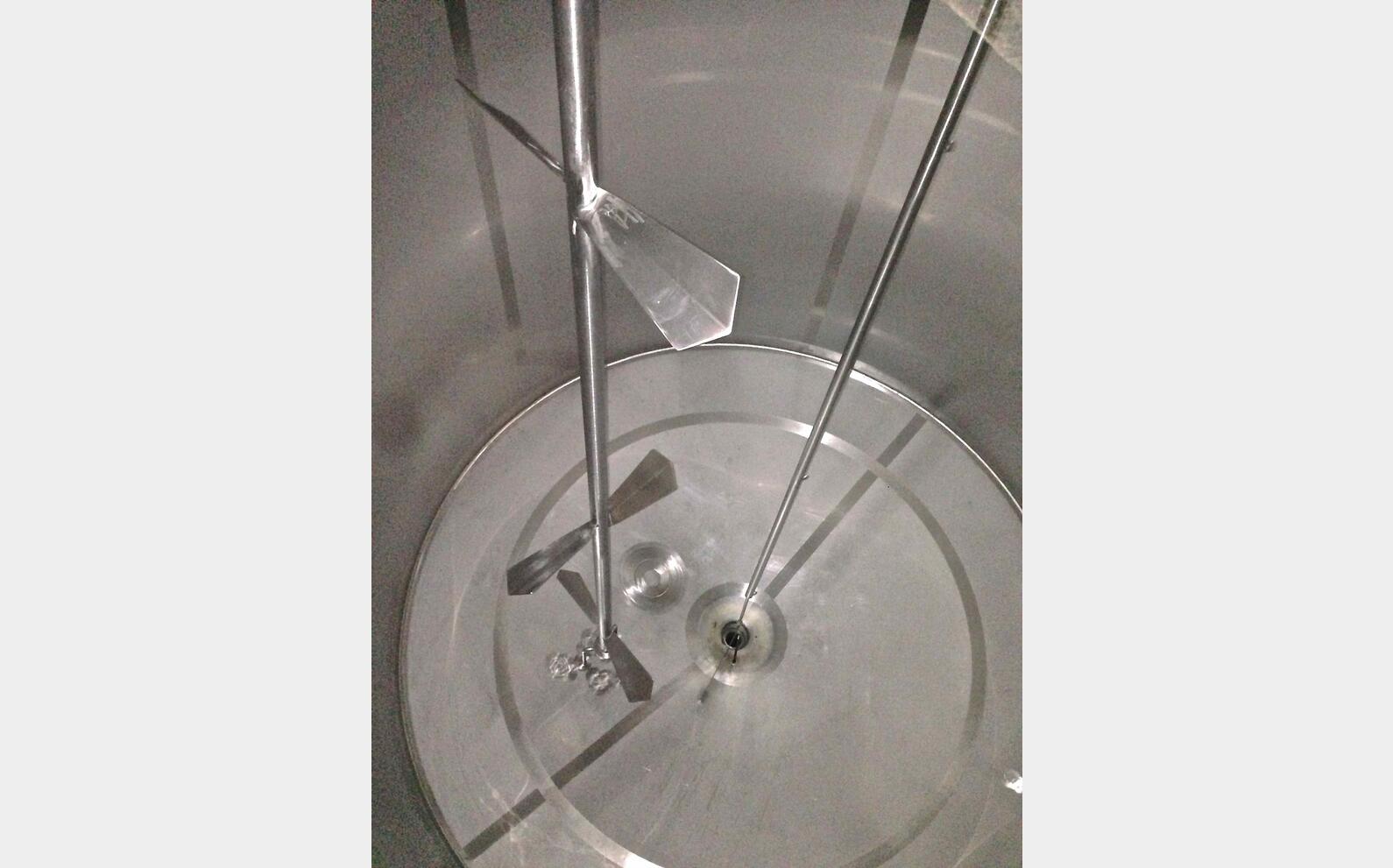 Cuve agit&eacute;e INOX