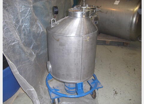 Cuve de stockage INOX - Cylindrique verticale à roulettes