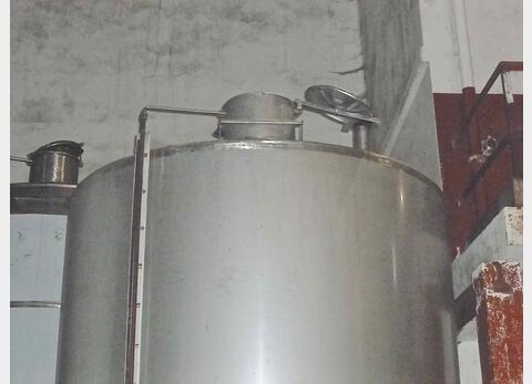 Cuve inox ferm&eacute;e sur pieds