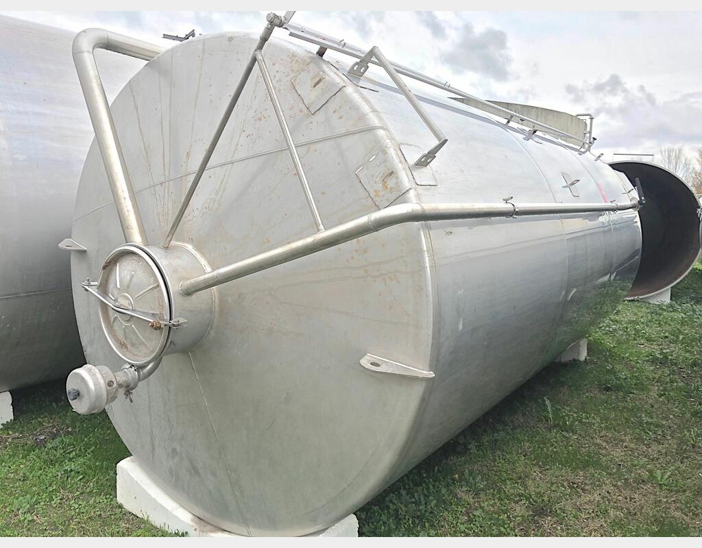 Cuve inox ferm&eacute;e