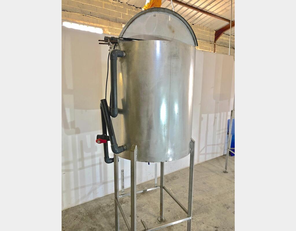 Réacteur en inox 316L avec agitateur - Volume : 600 litres