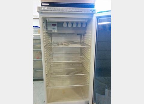 Etuve / armoire thermo r&eacute;gul&eacute;e 260 litres Mod&egrave;le : FKS2602 Aqualytic