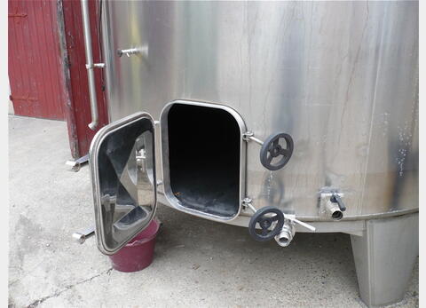 cuve de stockage INOX 304 avec serpentin provenance vinicole