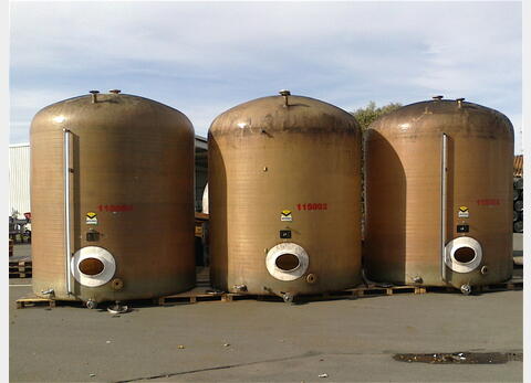 Cuve de stockage en POLYESTER - Volume : 23000 litres (230 hectos)
