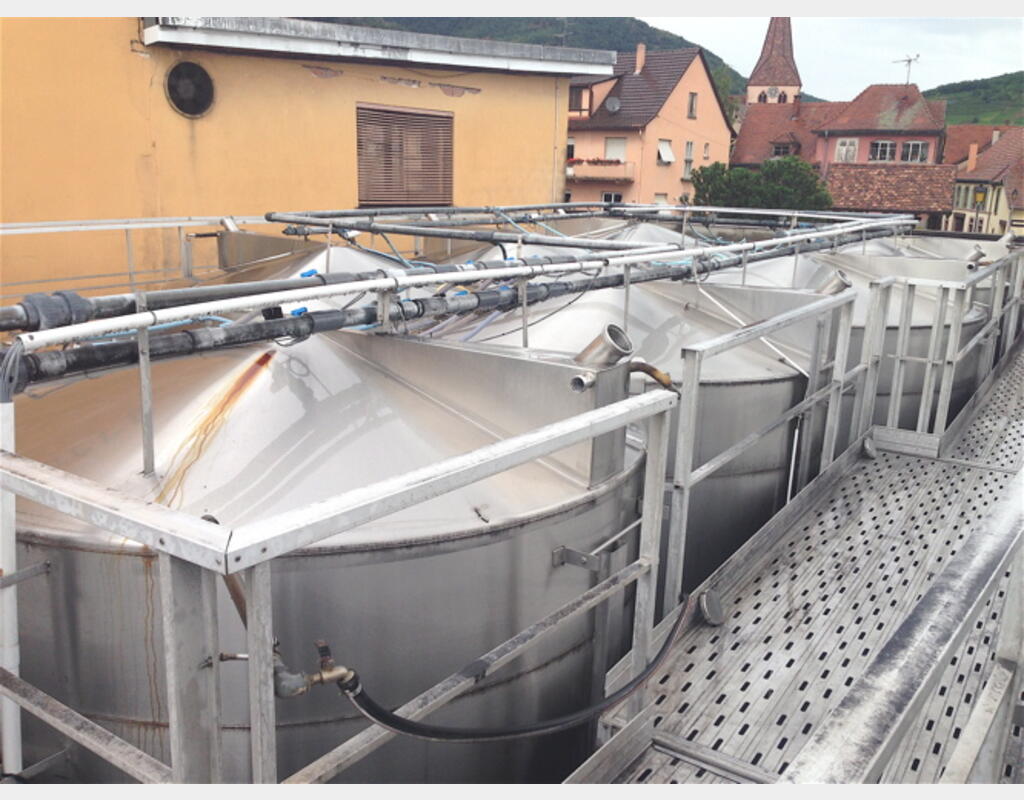 Cuve stockage INOX 316 sur socle Agroalimentaire Marque : PIERRE GUERIN