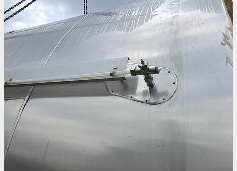 Cuve inox 304 ferm&eacute;e isol&eacute;e