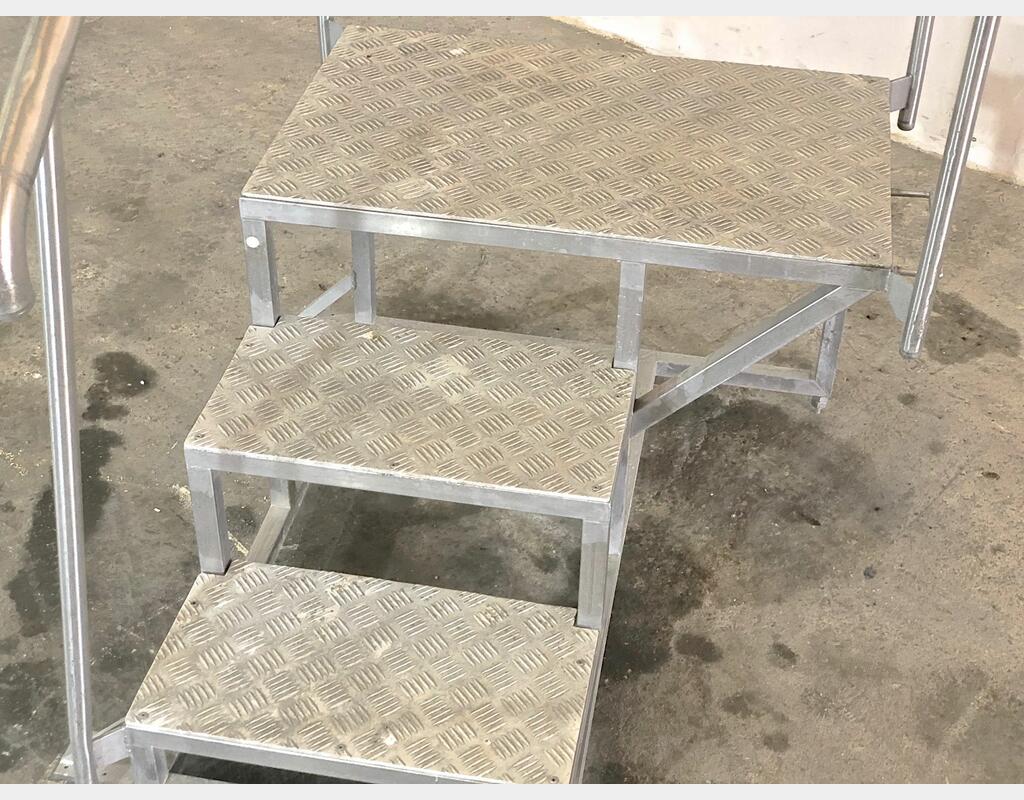 Marche pieds à roulettes