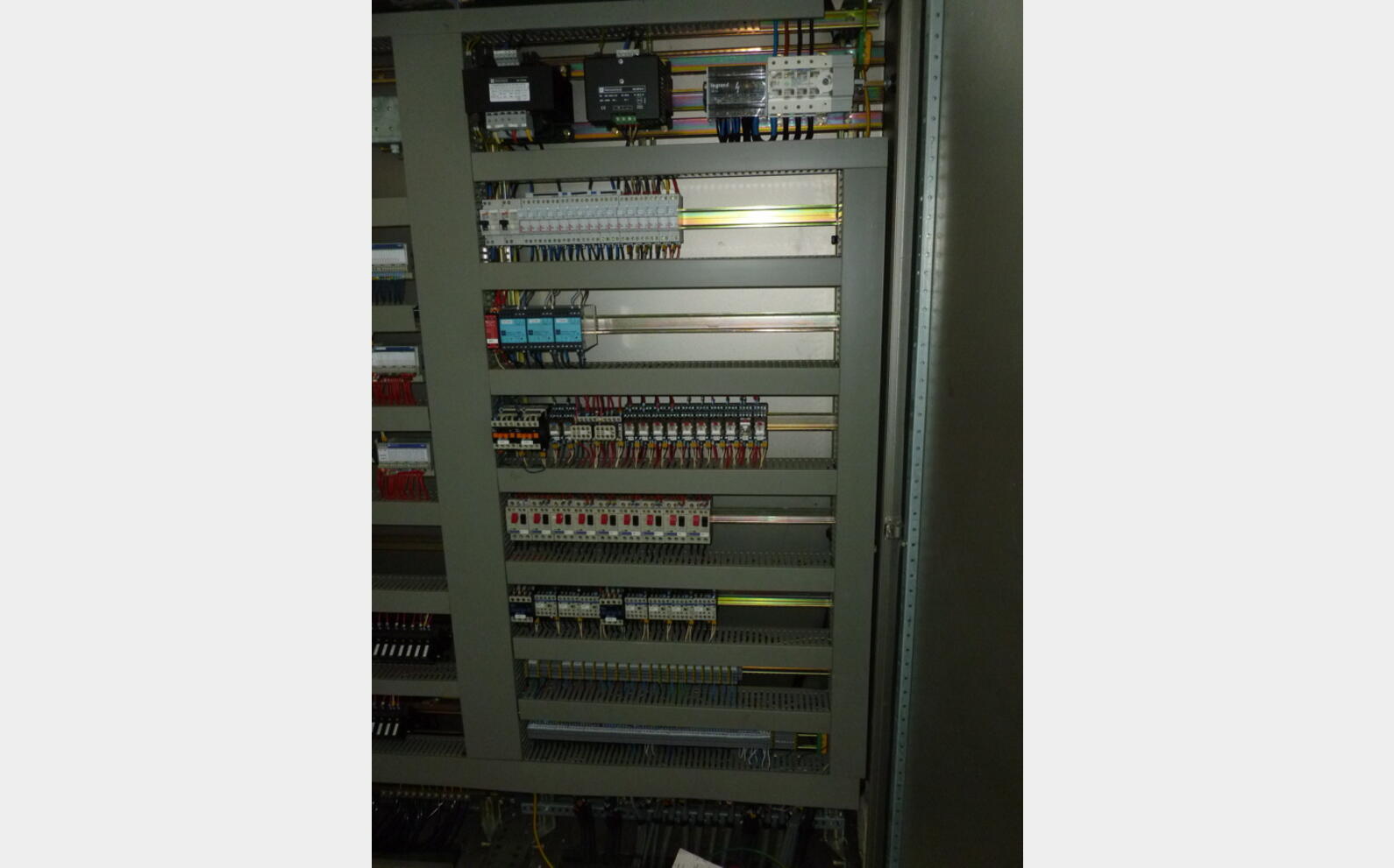 armoire &eacute;lectrique