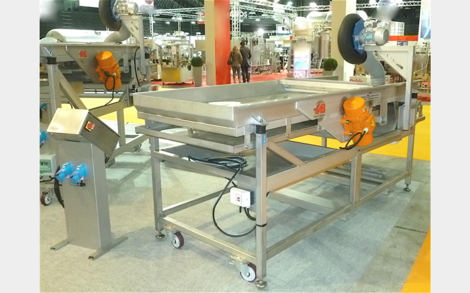 table de tri vibrante 5 &agrave; 7 T/h MATERIEL NEUF Mod&egrave;le : MISTRAL 100 NG