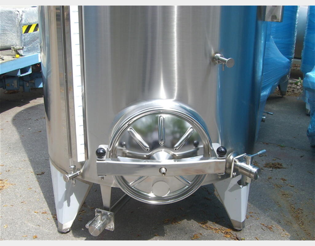 Cuve inox à chapeau flottant  21.50 hls - Fond conique sur pieds