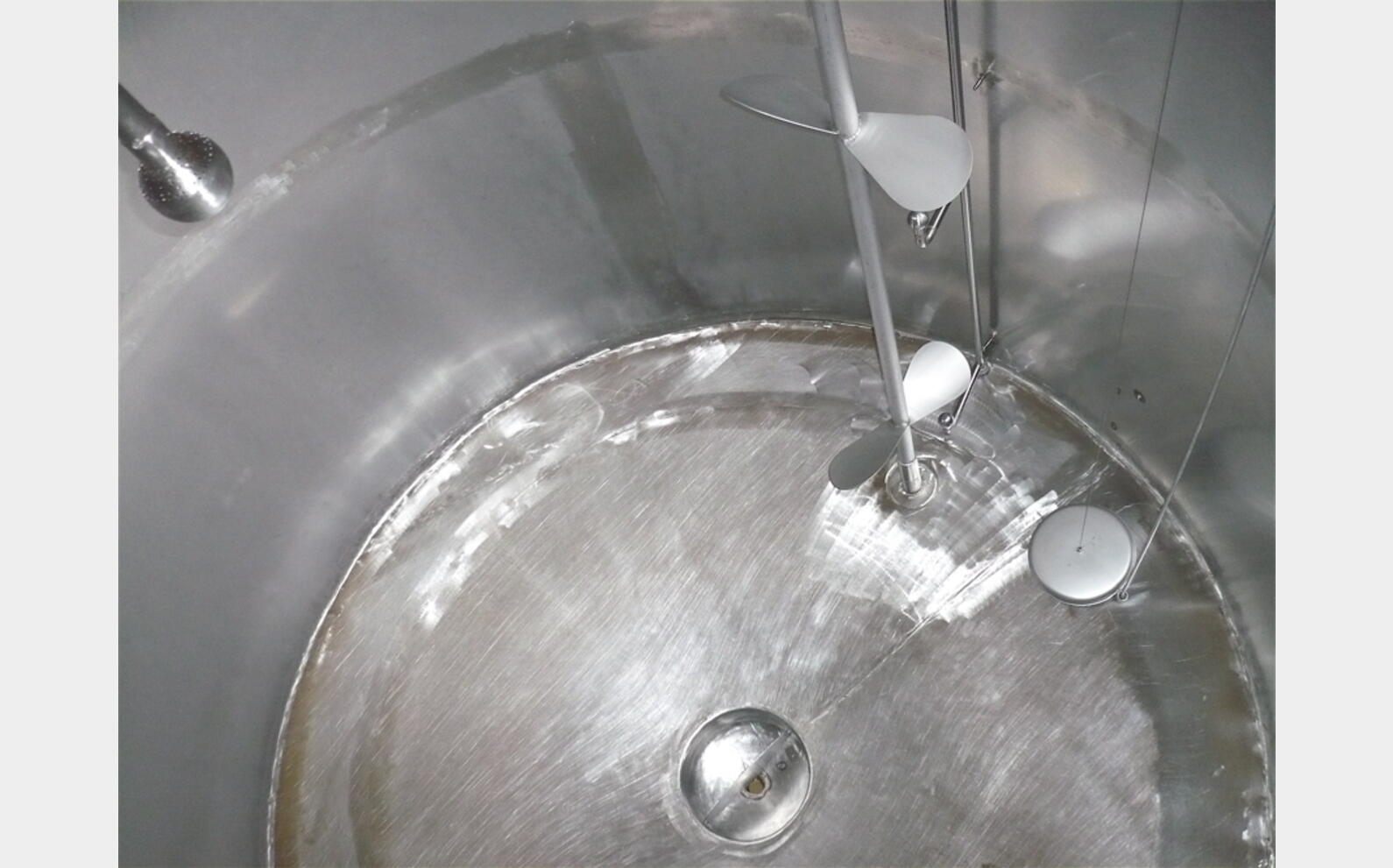 cuve de m&eacute;lange INOX 304 provenance agroalimentaire