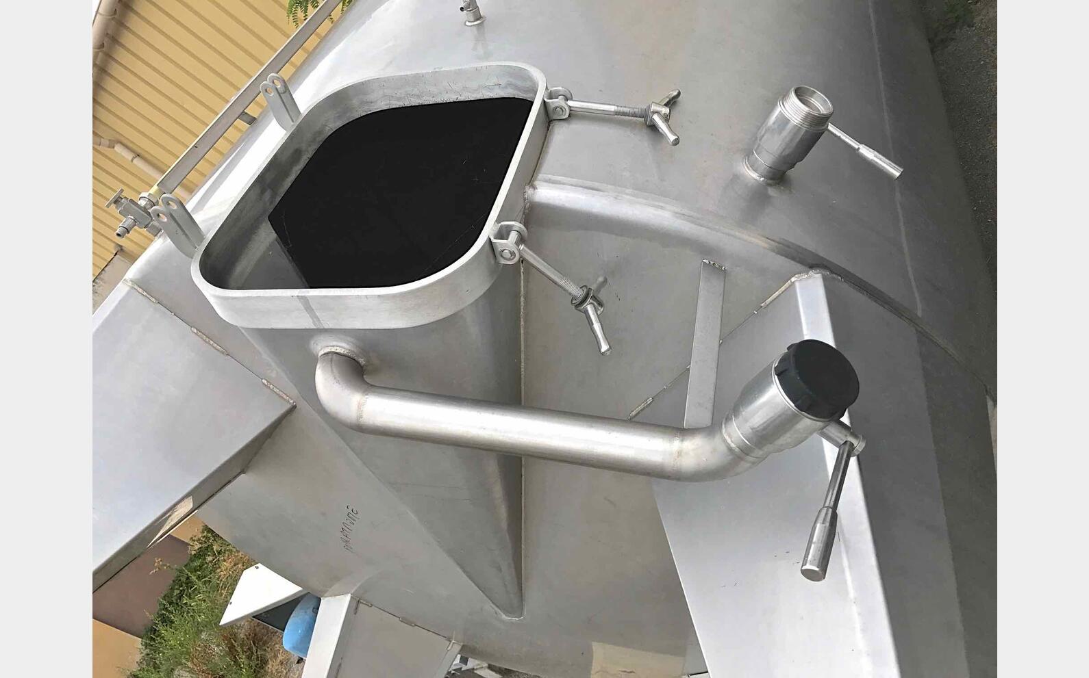 Cuve inox verticale Ann&eacute;e : 1996