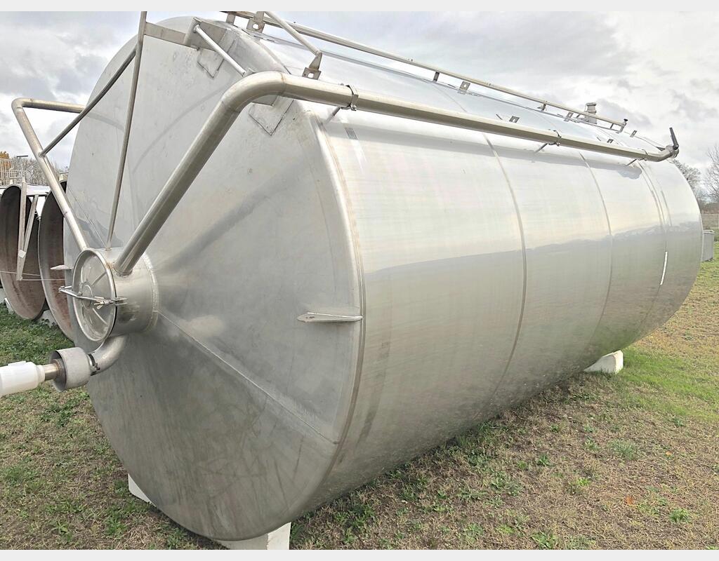 Cuve inox ferm&eacute;e