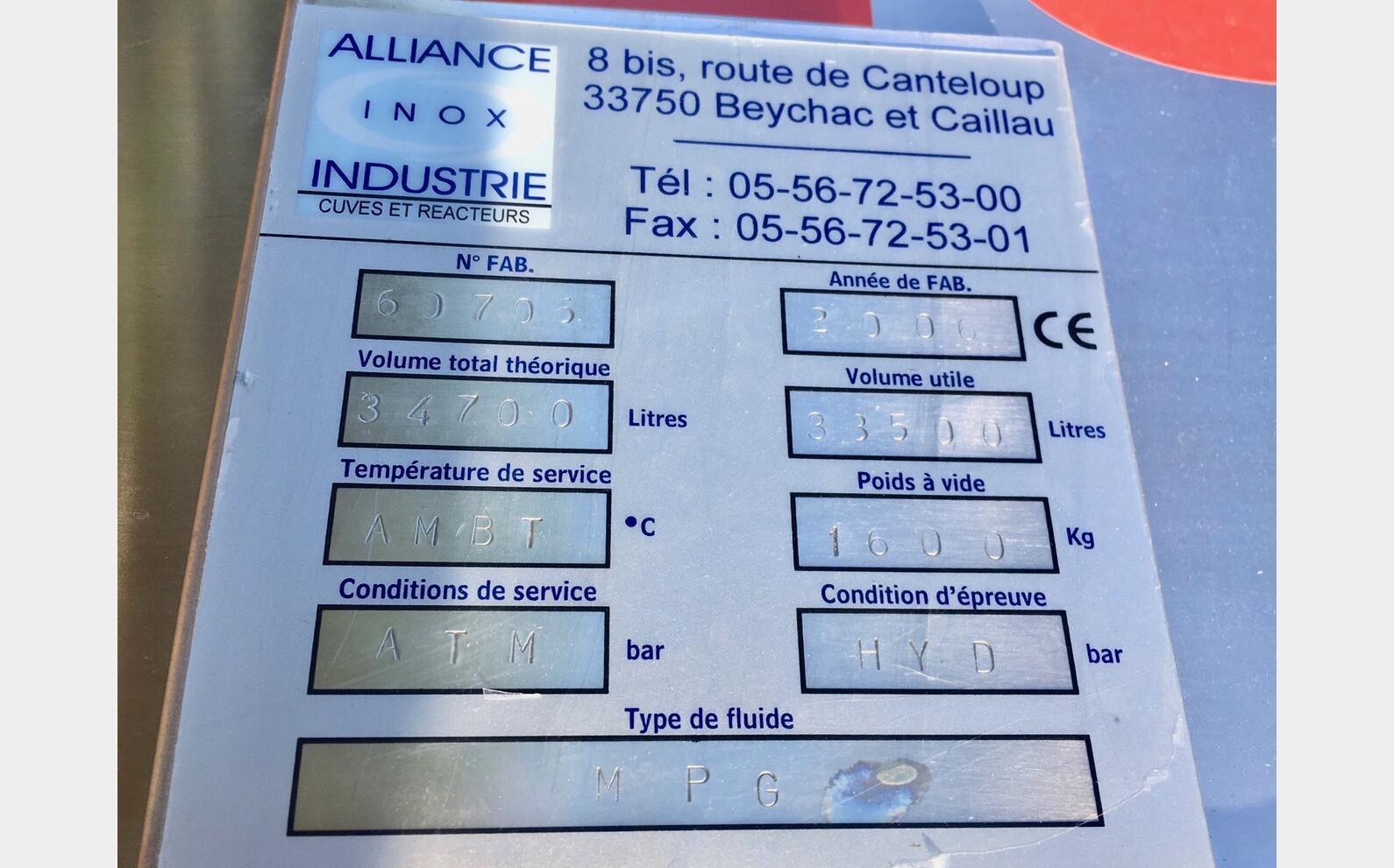 Cuve Inox 304L ferm&eacute;e de 345 hls