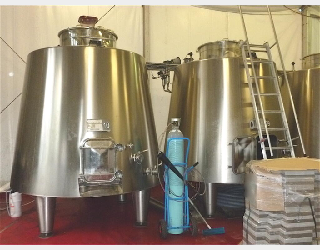 Cuve tronconique climatisée et isolée - Volume : 55 HL (5500 litres)
