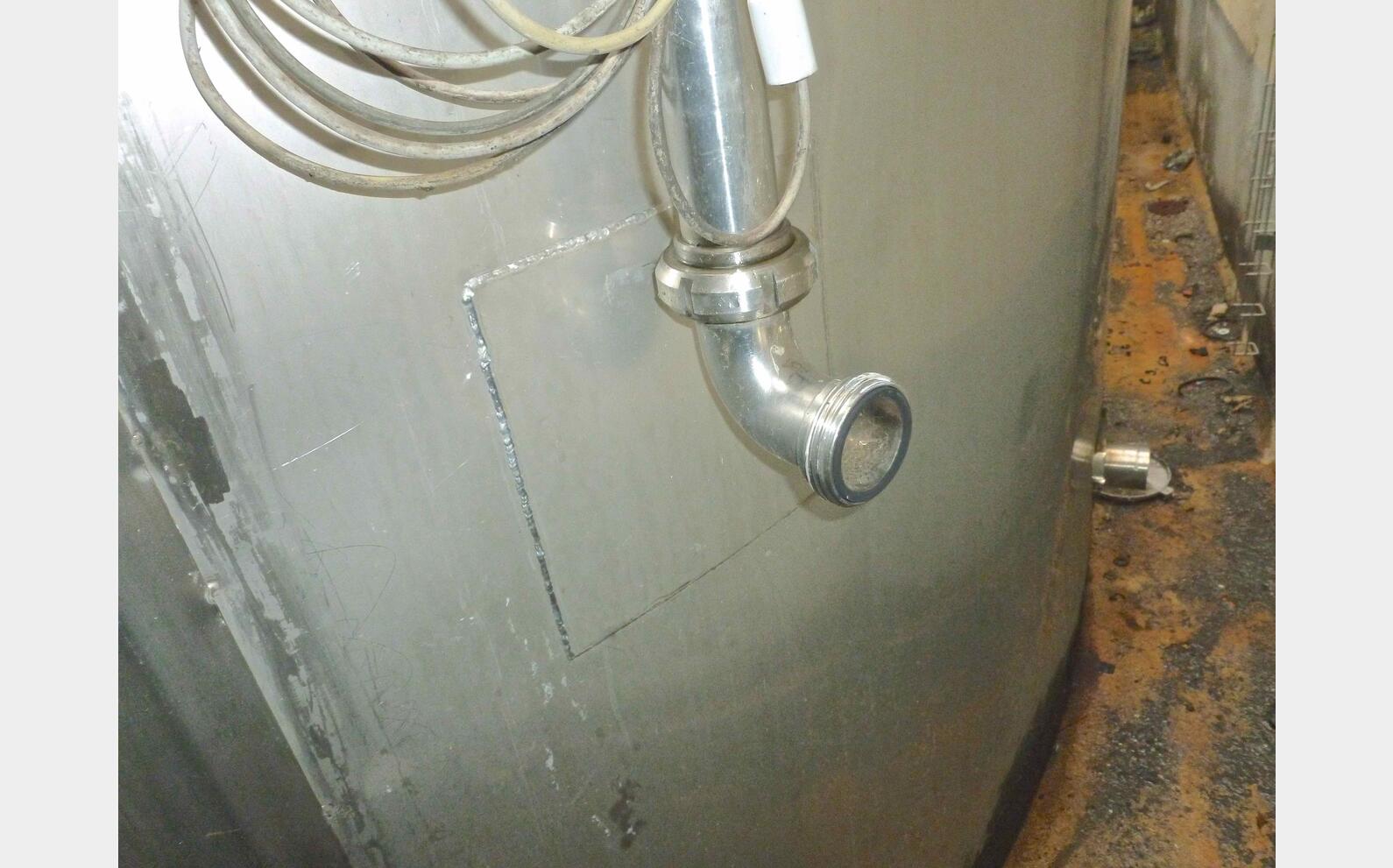 Cuve inox cylindrique verticale