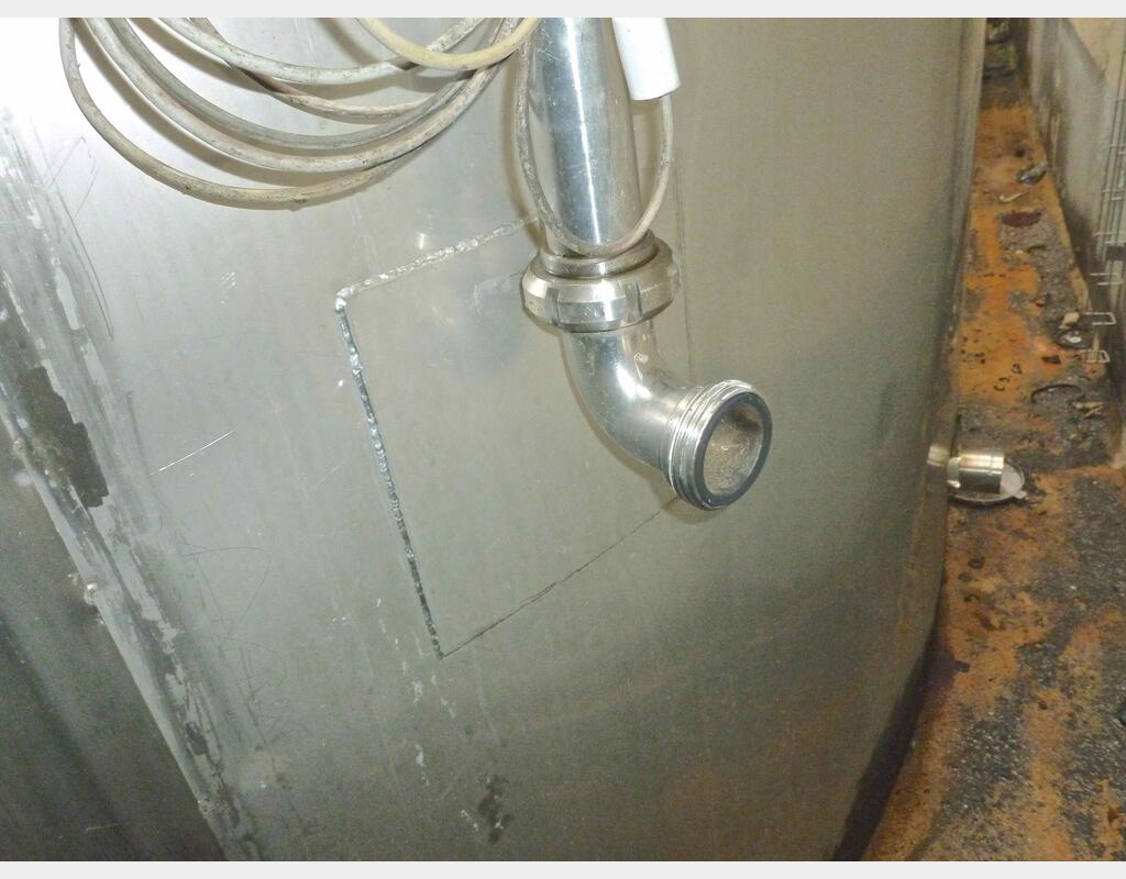 Cuve inox cylindrique verticale agitée - isolée fond plat capacité 1000 hls