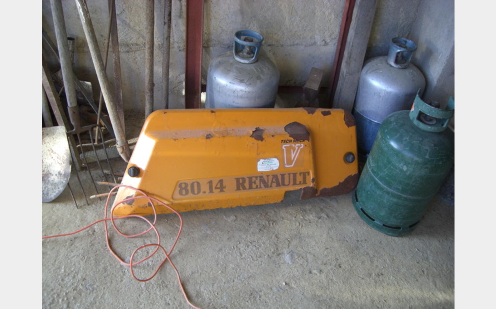 Tracteur RENAULT Ann&eacute;e : 1998