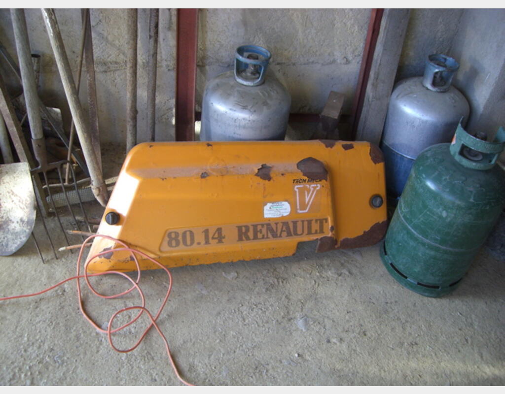 Tracteur RENAULT 80-14 - Type : R3277