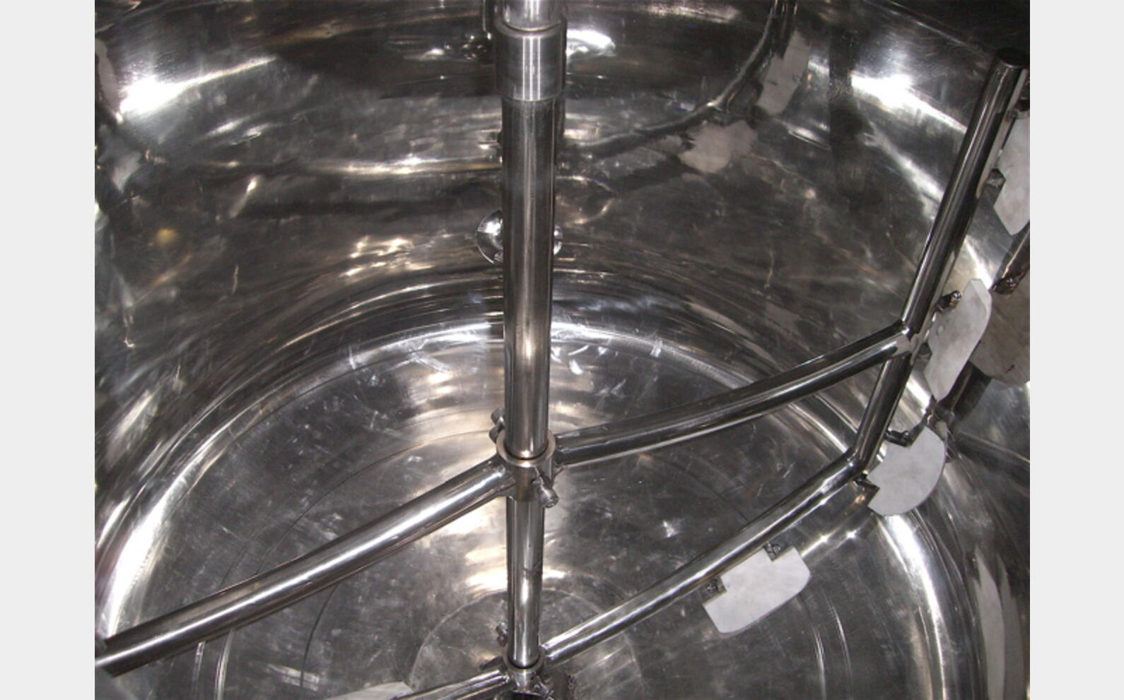 Cuve de m&eacute;lange 1000 L inox 316L isolation Double agitation, r&eacute;chauffage et