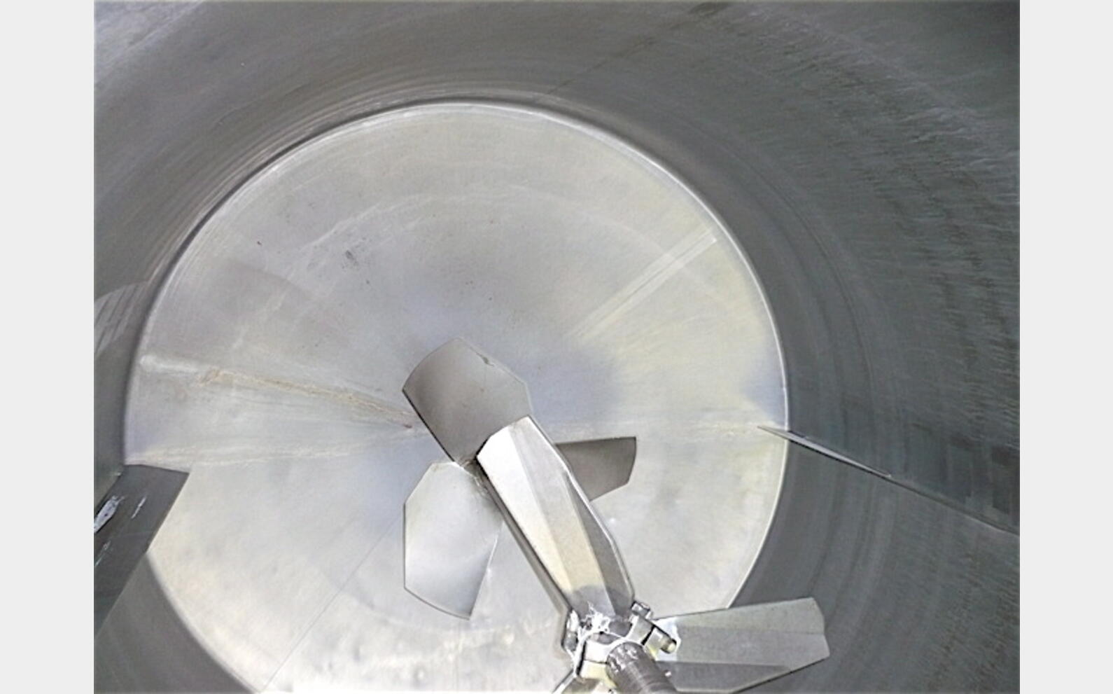 cuve de m&eacute;lange INOX 316 L