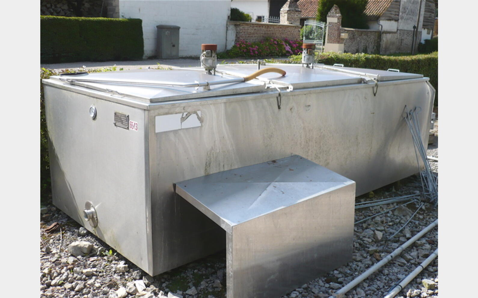 Tank &agrave; lait INOX 304 Volume : 2.700 litres