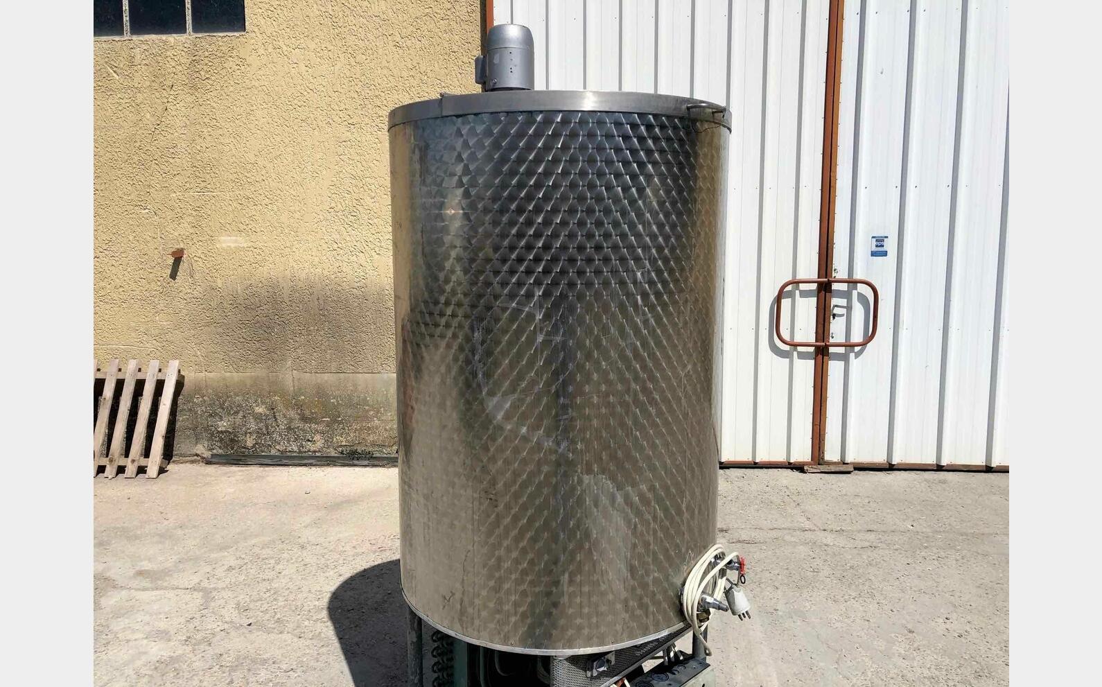 Cuve m&eacute;lange inox 650 L Isol&eacute;e avec groupe de froid
