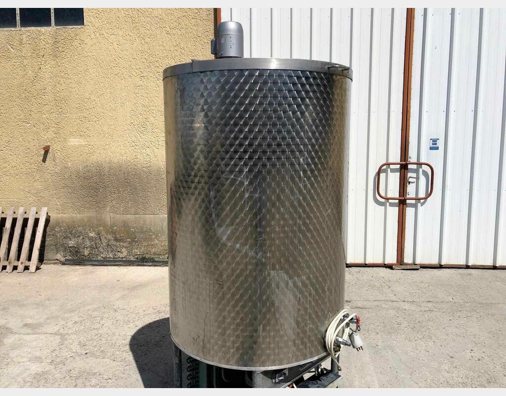 Cuve m&eacute;lange inox 650 L Isol&eacute;e avec groupe de froid