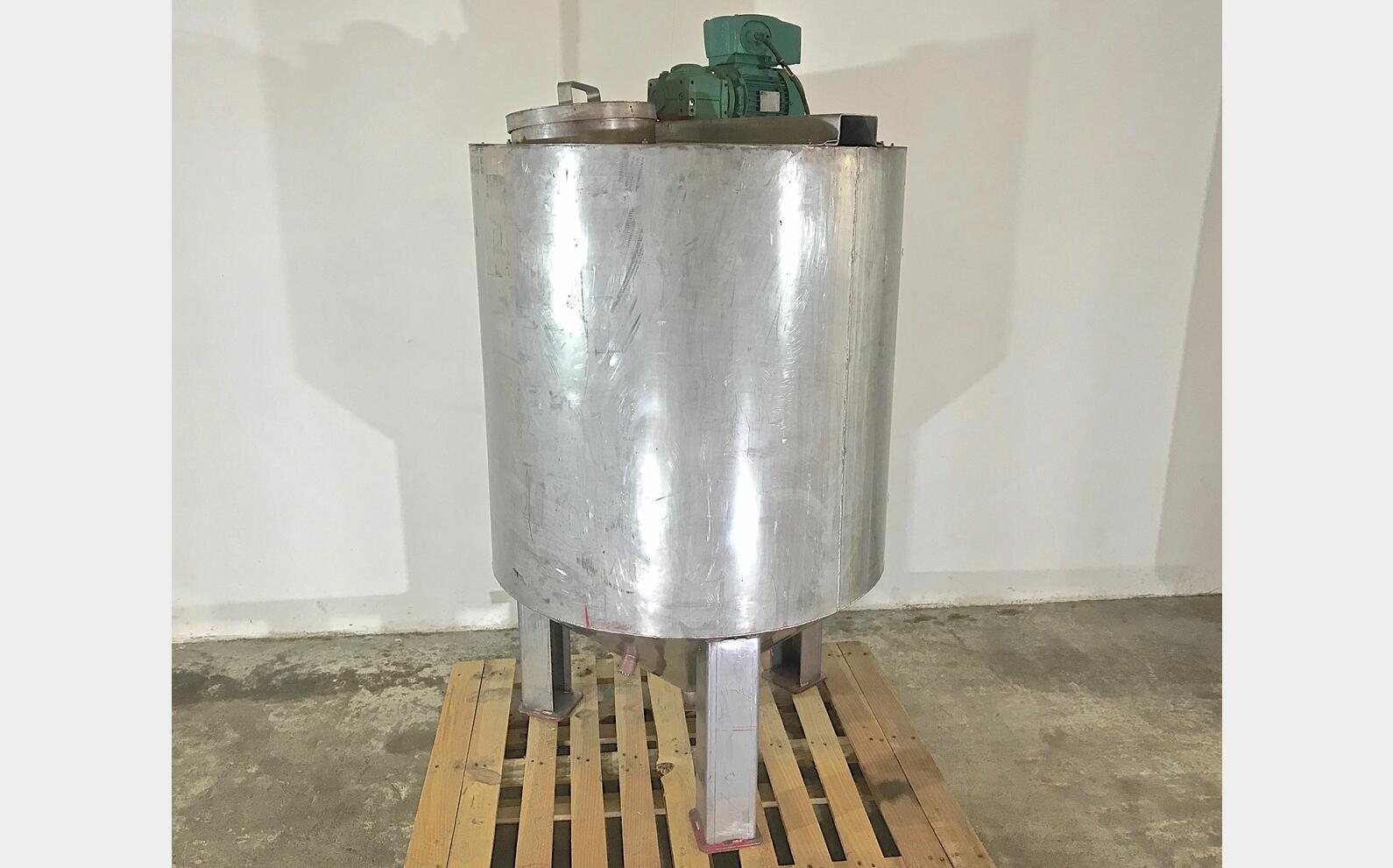 Cuve m&eacute;lange inox