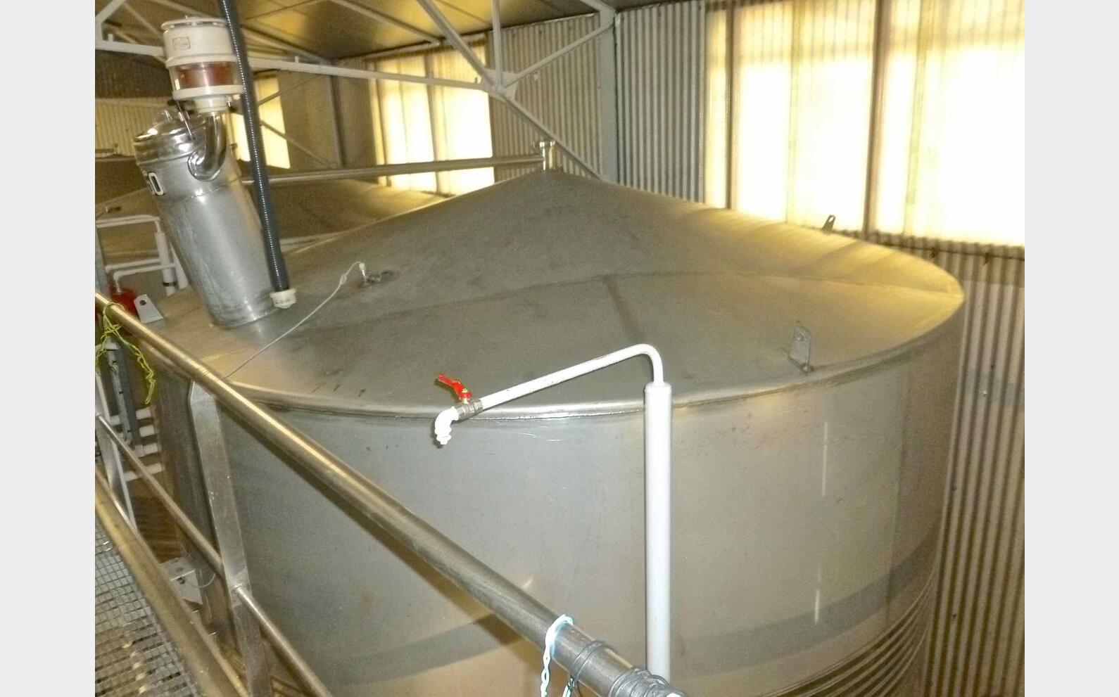 Cuve de stockage inox refroidie Provenance : agroalimentaire (champagne) Marque : ALFA LAVAL