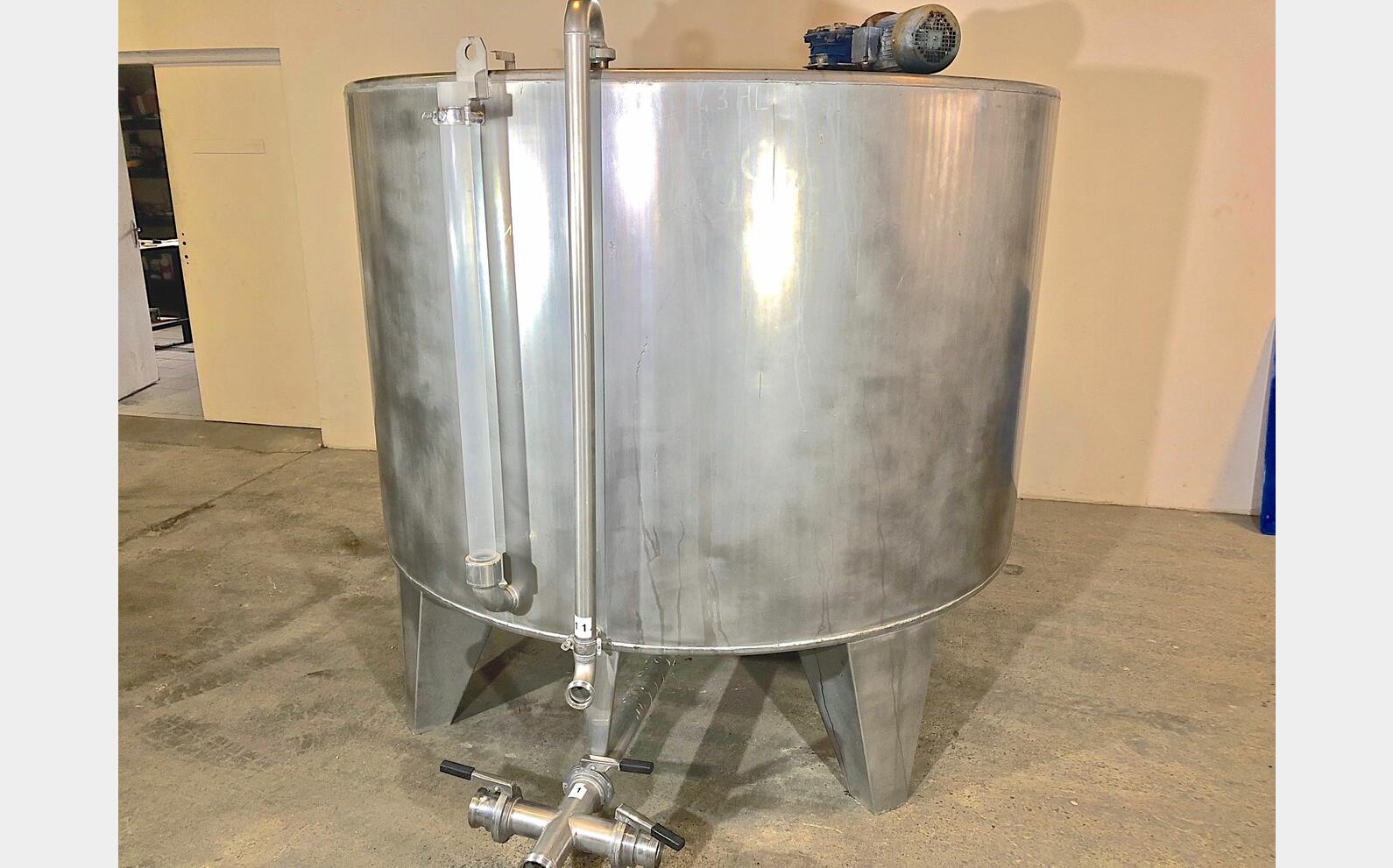 Cuve m&eacute;lange inox
