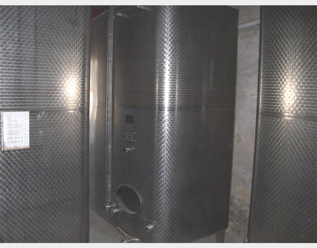 Cuve de stockage en INOX 304 - Volume : 13500 litres.