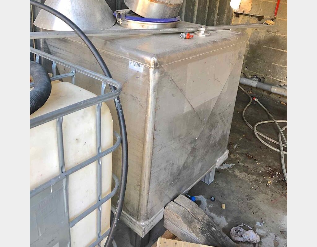 Conteneur inox - Volume : 900 litres