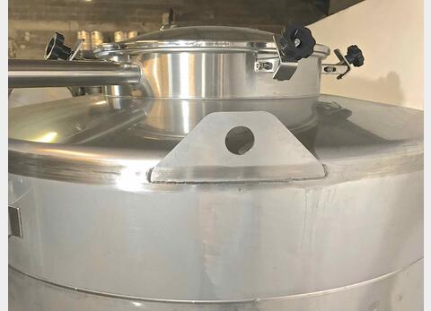 Cuve ferm&eacute;e sur pieds cylindro conique MATERIEL NEUF