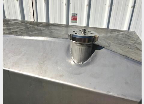 Cuve inox parall&eacute;l&eacute;pip&egrave;de Marque : LEJEUNE