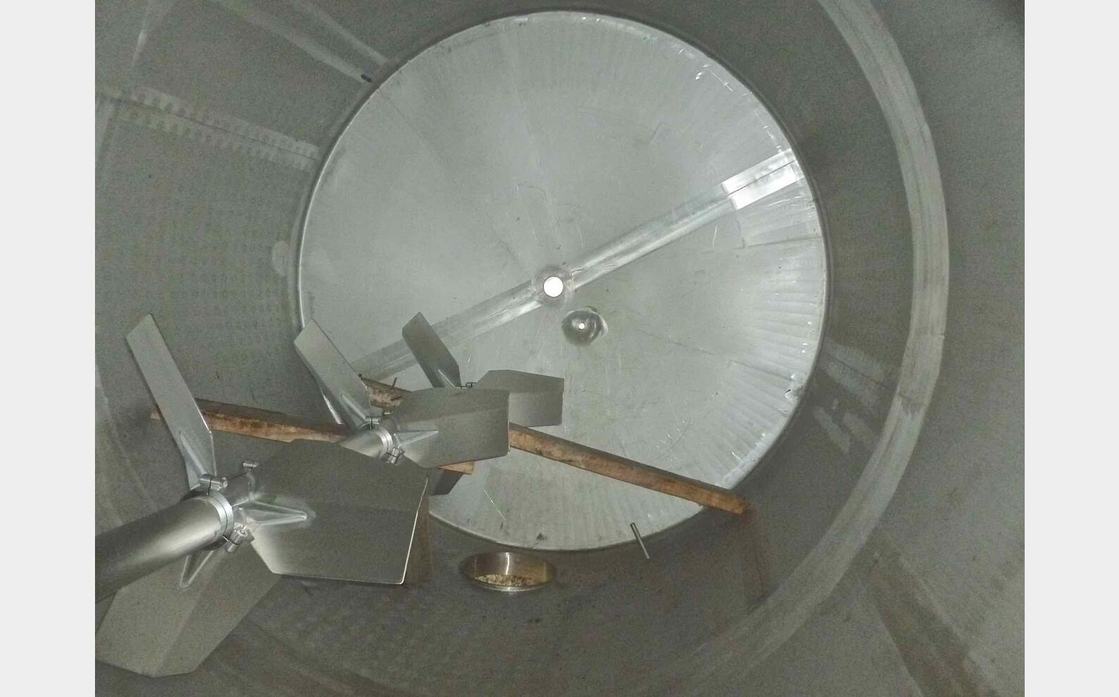 Cuve de m&eacute;lange inox isol&eacute;e 316 Volume : 20 m3