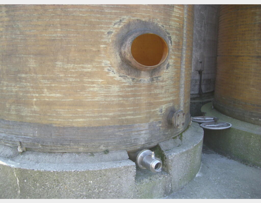 Cuve de stockage polyester  - verticale fond plat de 400 hls