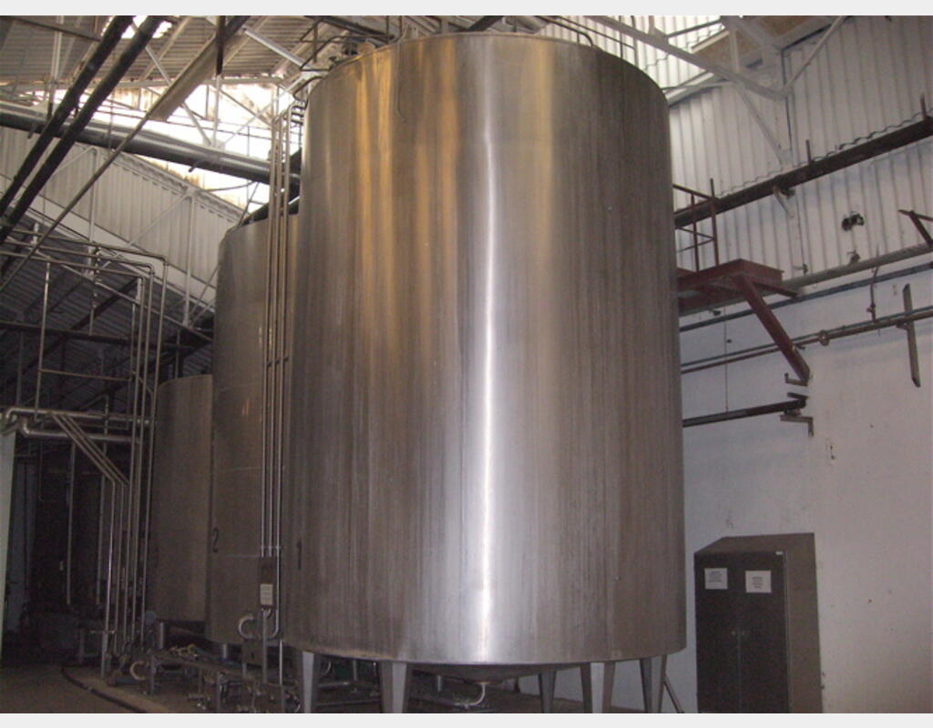 Cuve de stockage verticale de 50 m3 - INOX 304, Isoléé , agitée