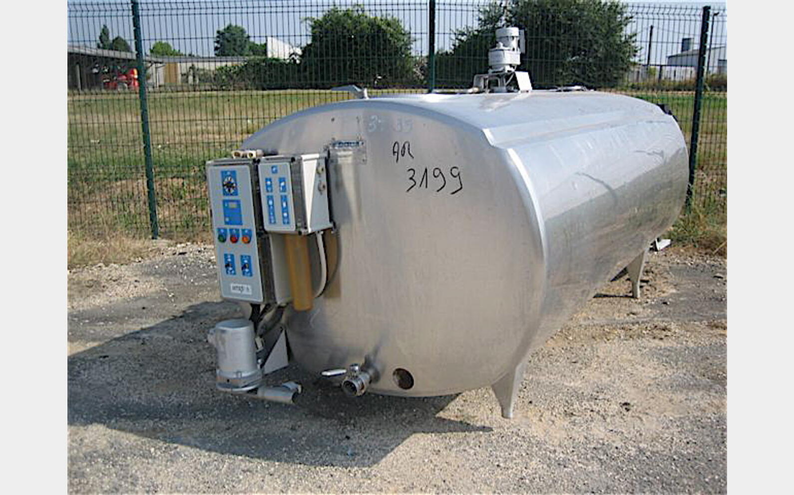 Cuve stockage INOX isol&eacute;e Volume : 2400 litres