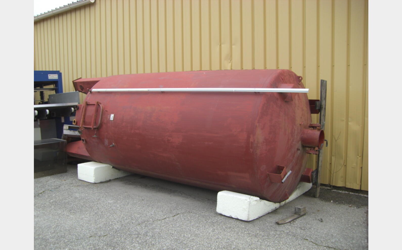 Cuve acier &eacute;maill&eacute; de 110 hls