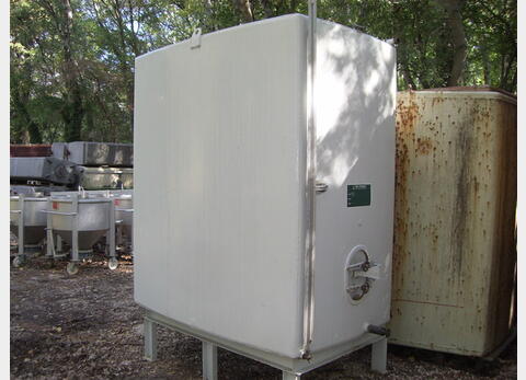 cuve stockage ACIER rev&eacute;tu
