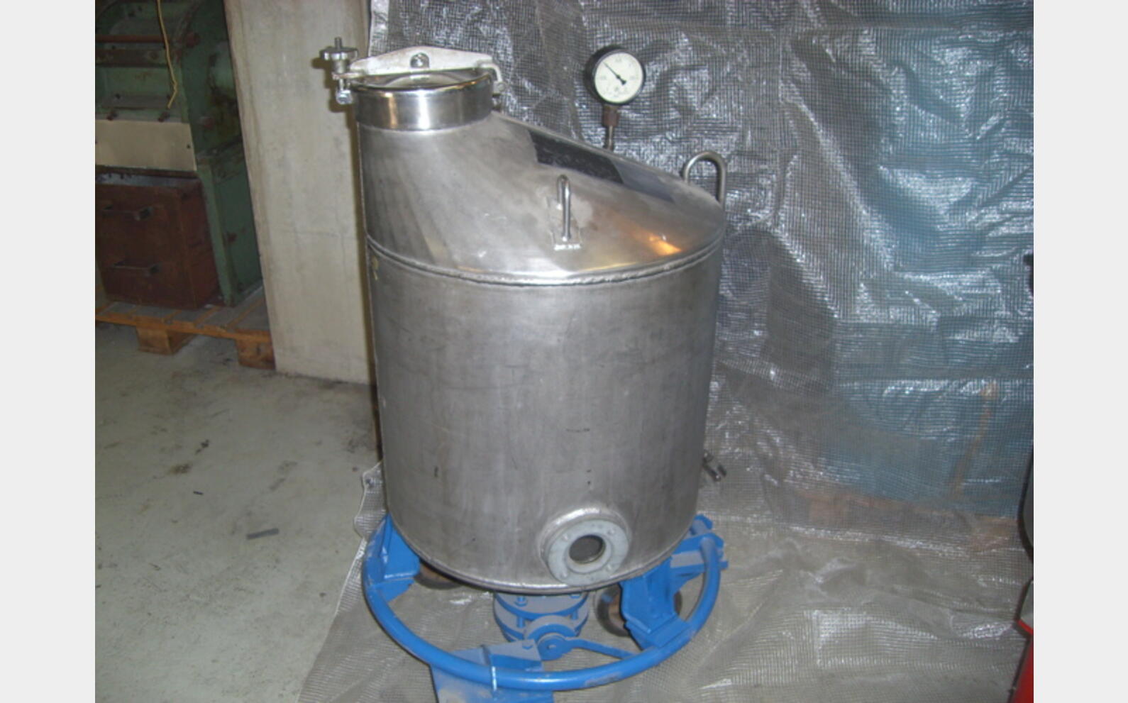 cuve de stockage INOX Volume : 150 litres