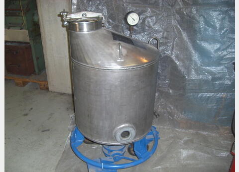 Cuve de stockage INOX - Cylindrique verticale à roulettes