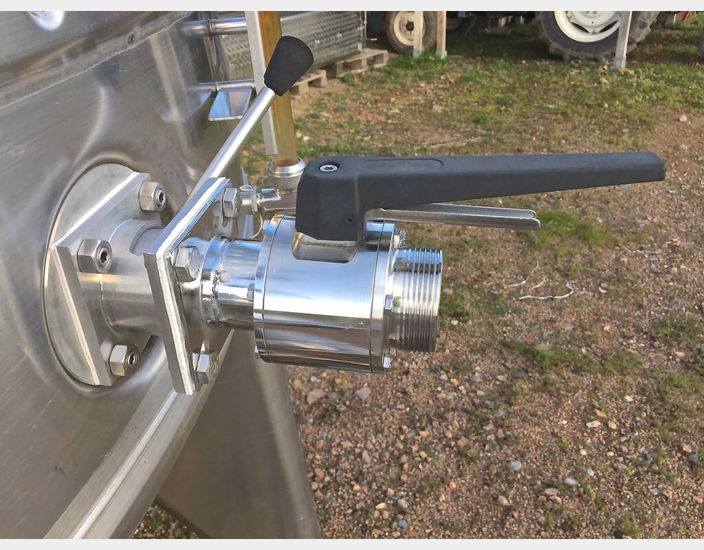 Cuve Inox 316 L de vinification - avec ceinture de refroidissement