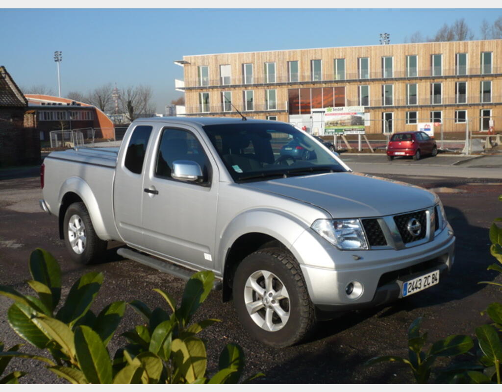 Nissan Navara pack connect et tonneau cover Ann&eacute;e 2009, 40.017 kms