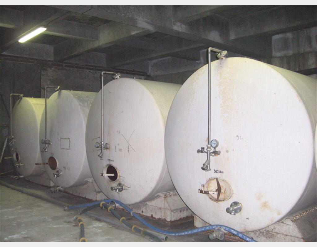Cuve horizontale acier rev&eacute;tu de 300 hls, occasion